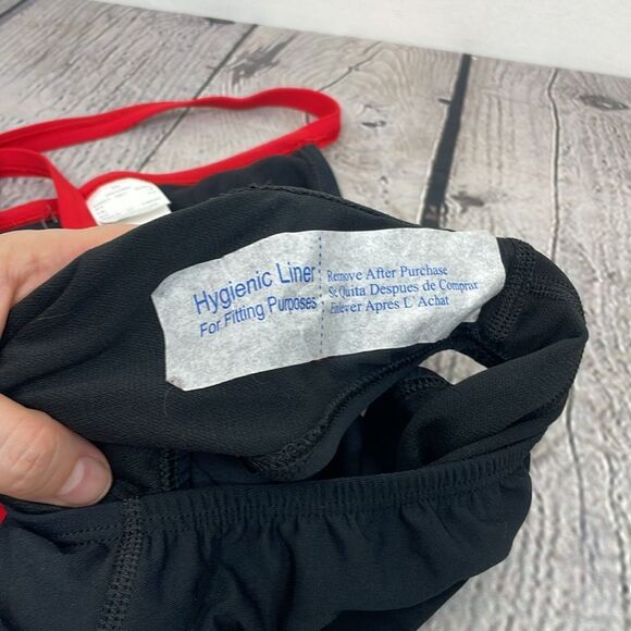 Nike Swim Hydrastrong Black and Red Swimsuit size 4 new with tags - Picture 6 of 7